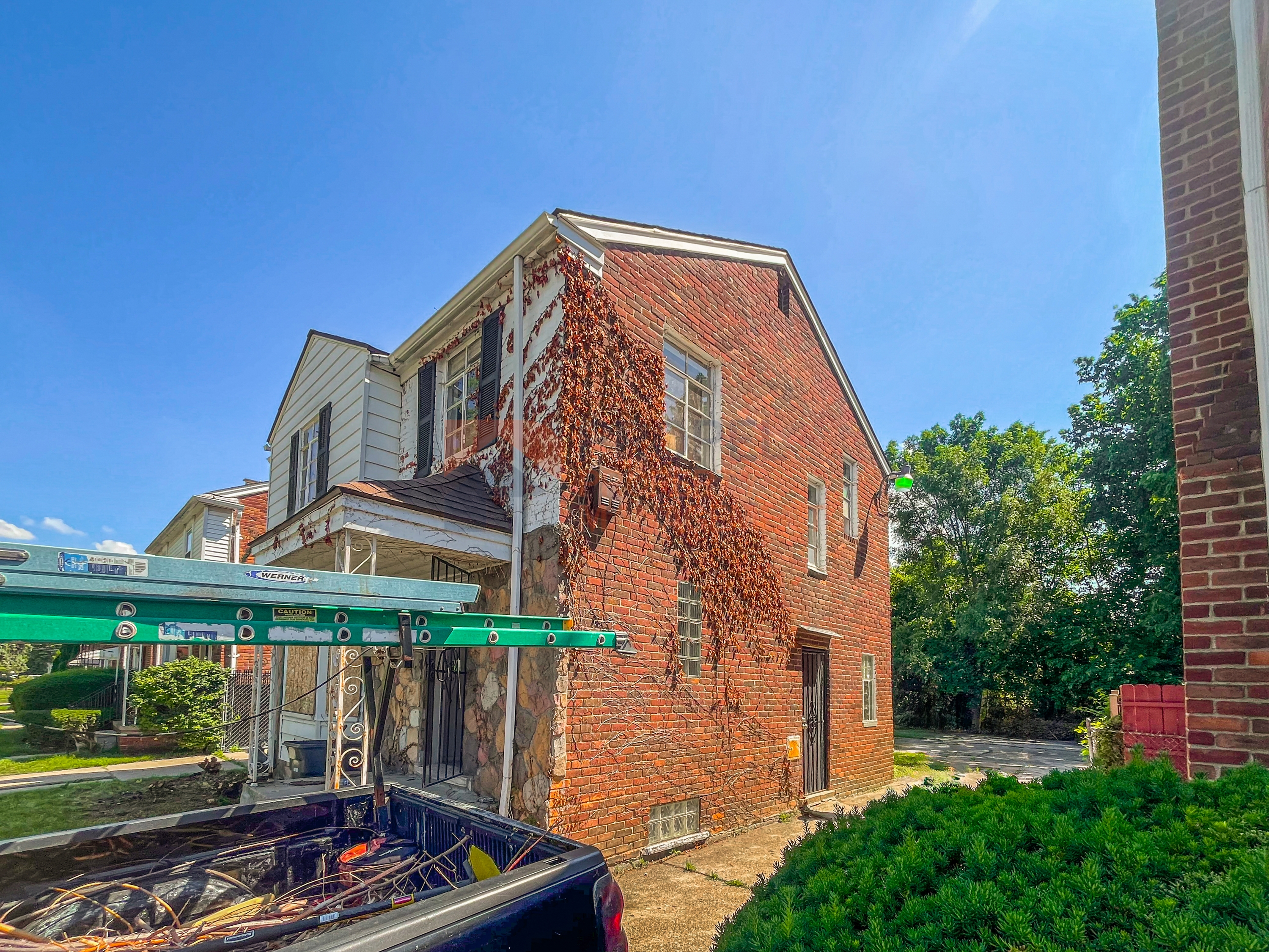 Property main image